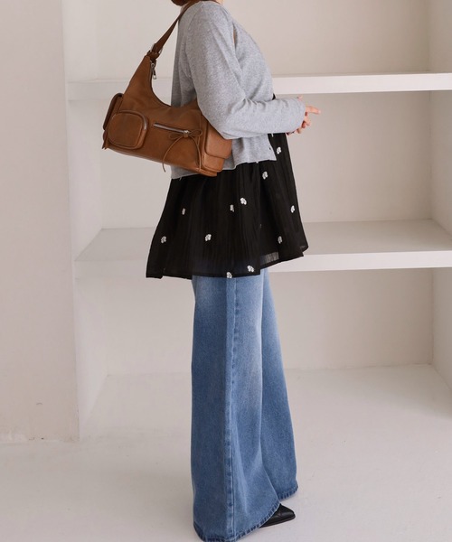 archives(アルシーヴ)の「ハートボタンハリヌキカットカーディガン(カーディガン/ボレロ・レディース・グレー・MEDIUM)」の10枚目の写真