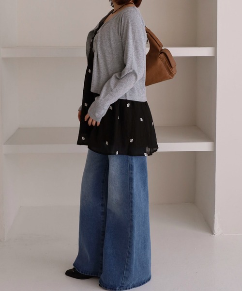 archives(アルシーヴ)の「ハートボタンハリヌキカットカーディガン(カーディガン/ボレロ・レディース・グレー・MEDIUM)」の11枚目の写真