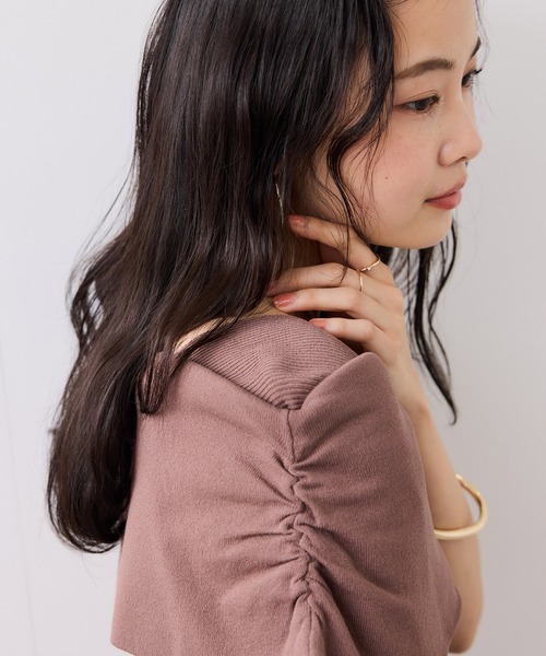 VIS(ビス)の「サイドギャザーオフショル5分袖ニット(ニット/セーター・レディース・オフホワイト/ブラウン/ブルー系その他6/ネイビー/キナリ/レッド系その他2・FREE)」の10枚目の写真