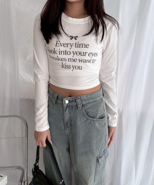 etta(エタ)の「英字リボンショート丈ロンT/長袖Tシャツ(Tシャツ/カットソー・レディース・ホワイト・MEDIUM)」の6枚目の写真