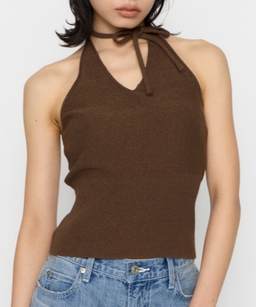 LAGUA GEM（ラグアジェム）の「HALTER NECK COMPACT ニット（ニット/セーター・レディース・ブラック/ブラウン/ターコイズブルー・FREE）」の3枚目の写真