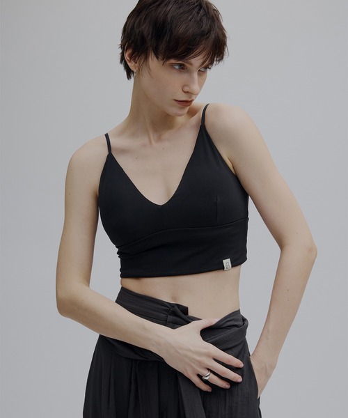 MIZUNO(ミズノ )の「Mizuno × Ameri CROPPED CAMISOLE TOPS(キャミソール・レディース・ブラック/ベージュ/ホワイト・LARGE/MEDIUM/SMALL)」の8枚目の写真