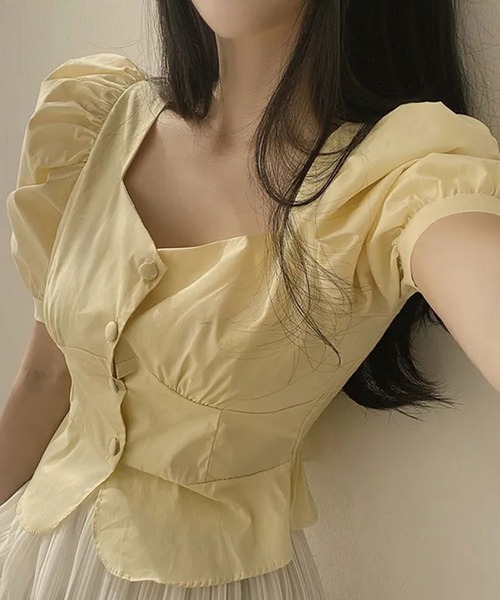Girly Doll(ガーリードール)の「スクエアネックパフスリーブブラウス(シャツ/ブラウス・レディース・ブラック/ホワイト/イエロー/ブルー・F)」の15枚目の写真