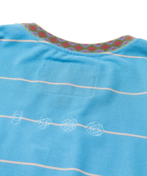 NANGA(ナンガ)の「NANGA/ナンガ RINGER COLLAR PANEL L/S TEE(Tシャツ/カットソー・メンズ・カーキ/ライトブルー・LARGE/MEDIUM/X-LARGE)」の11枚目の写真
