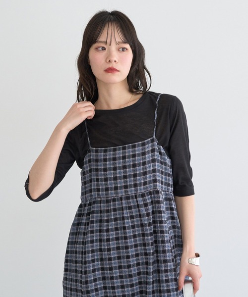 earth music&ecology(アースミュージックアンドエコロジー)の「シャーリングラメチェックキャミワンピース(ワンピース・レディース・ブラック/ネイビー・FREE)」の7枚目の写真