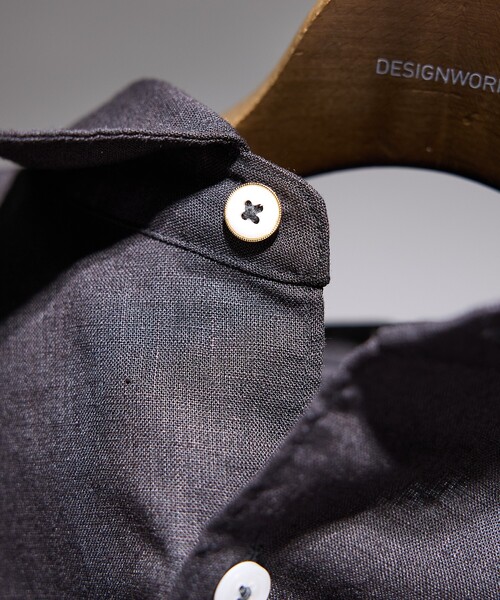DESIGNWORKS（デザインワークス）の「【Herdmans Linen】レギュラーカラー リネンシャツ（シャツ/ブラウス・メンズ・サックスブルー/ブラック/ホワイト/インディゴブルー・46/48/44/50）」の9枚目の写真