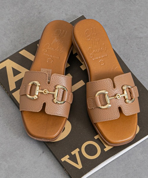 inter-chaussures(インターショシュール)の「【Oh my Sandals】ローヒールビットスライドサンダル(E62302)(サンダル・レディース・ベージュ/ホワイト/ブラック・37/36/35/38)」の3枚目の写真