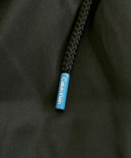 Calvin Klein(カルバン・クライン)の「CK グラデーションサーフパンツ ボードショーツ(水着・メンズ・ブラック・S/M/L/XL/XXL)」の6枚目の写真