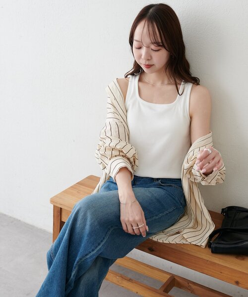 DISCOAT(ディスコート)の「【12色展開!/ WEB限定】カップ付スクエアタンクトップ(タンクトップ・レディース・ホワイト/チャコールグレー/ライトグレー/ブラック/ネイビー/ブラウン/グレー/レッド/オフホワイト/アイボリー/モカ/ブラック系その他・FREE)」の14枚目の写真