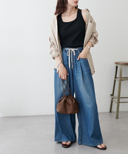 DISCOAT(ディスコート)の「【12色展開!/ WEB限定】カップ付スクエアタンクトップ(タンクトップ・レディース・ホワイト/チャコールグレー/ライトグレー/ブラック/ネイビー/ブラウン/グレー/レッド/オフホワイト/アイボリー/モカ/ブラック系その他・FREE)」の16枚目の写真