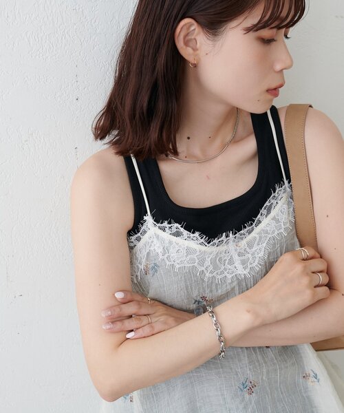 DISCOAT(ディスコート)の「【12色展開!/ WEB限定】カップ付スクエアタンクトップ(タンクトップ・レディース・ホワイト/チャコールグレー/ライトグレー/ブラック/ネイビー/ブラウン/グレー/レッド/オフホワイト/アイボリー/モカ/ブラック系その他・FREE)」の18枚目の写真