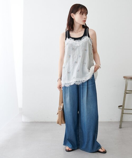 DISCOAT(ディスコート)の「【12色展開!/ WEB限定】カップ付スクエアタンクトップ(タンクトップ・レディース・ホワイト/チャコールグレー/ライトグレー/ブラック/ネイビー/ブラウン/グレー/レッド/オフホワイト/アイボリー/モカ/ブラック系その他・FREE)」の19枚目の写真
