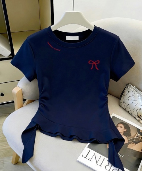 LUCPY(ラクピー)の「リボン刺繍ペプラムTシャツ(Tシャツ/カットソー・レディース・ネイビー/イエロー/ホワイト・X-LARGE/LARGE/MEDIUM/SMALL)」の2枚目の写真