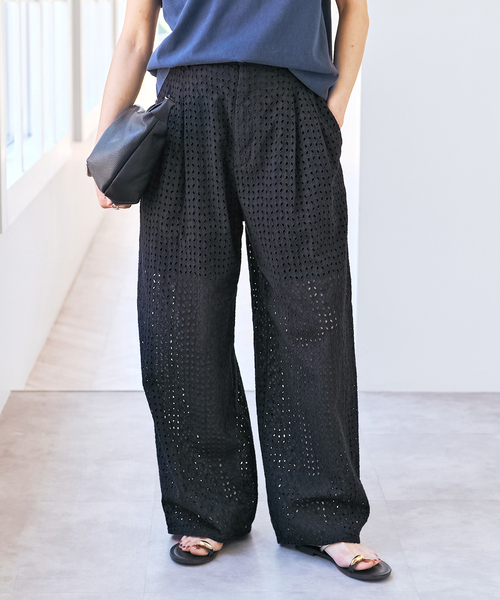 Spick & Span（スピックアンドスパン）の「《セットアップ可》カットワークエンブロイダリー2タックパンツ（その他パンツ・レディース・ホワイト系その他/ブラック・36/38）」の5枚目の写真