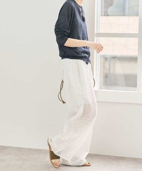 Spick & Span（スピックアンドスパン）の「《セットアップ可》カットワークエンブロイダリー2タックパンツ（その他パンツ・レディース・ホワイト系その他/ブラック・36/38）」の11枚目の写真
