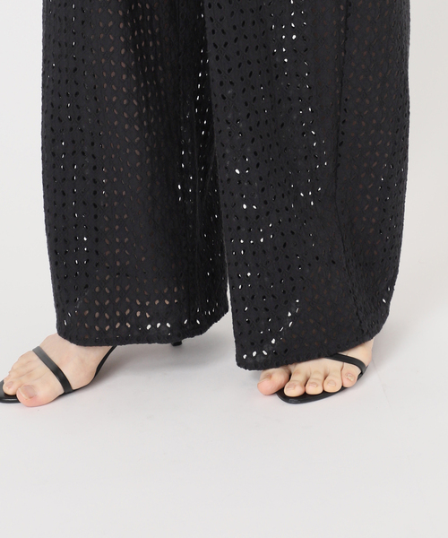 Spick & Span（スピックアンドスパン）の「《セットアップ可》カットワークエンブロイダリー2タックパンツ（その他パンツ・レディース・ホワイト系その他/ブラック・36/38）」の20枚目の写真