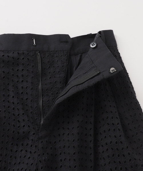 Spick & Span（スピックアンドスパン）の「《セットアップ可》カットワークエンブロイダリー2タックパンツ（その他パンツ・レディース・ホワイト系その他/ブラック・36/38）」の21枚目の写真