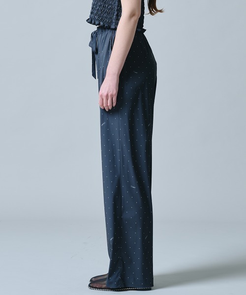 DOUBLE STANDARD CLOTHING(ダブルスタンダードクロージング)の「ウェーブロンドットワイドパンツ(その他パンツ・レディース・ブラウン/ネイビー・36/38)」の5枚目の写真
