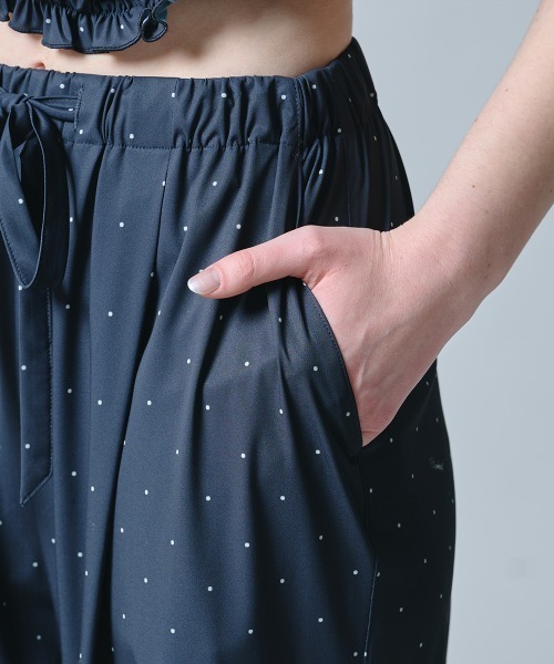 DOUBLE STANDARD CLOTHING(ダブルスタンダードクロージング)の「ウェーブロンドットワイドパンツ(その他パンツ・レディース・ブラウン/ネイビー・36/38)」の8枚目の写真