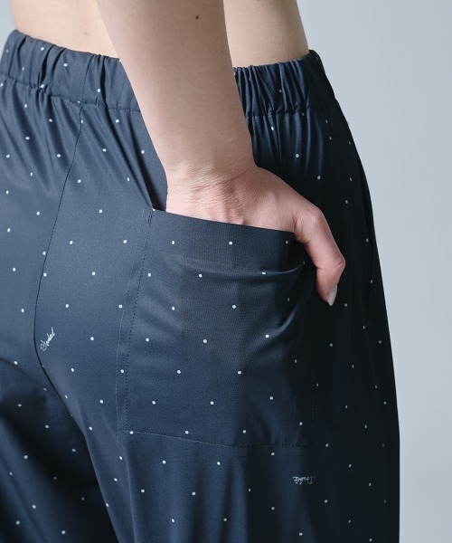 DOUBLE STANDARD CLOTHING(ダブルスタンダードクロージング)の「ウェーブロンドットワイドパンツ(その他パンツ・レディース・ブラウン/ネイビー・36/38)」の11枚目の写真