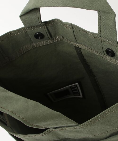 ITTI(イッチ)の「【ITTI】ANNIE HELMET VEGETABLE BAG - S / V.CERATO / ITTI-BAG-078-VC(ショルダーバッグ・メンズ・ブラック・FREE)」の4枚目の写真