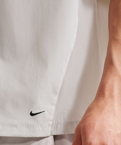 NIKE(ナイキ)の「ナイキ テック ヘリオス メンズ Dri-FIT ショートスリーブ トップ / Nike Tech Helios Men's Dri-FIT Short-Sleeve Top II2351-101 Off White(シャツ/ブラウス・メンズ・オフホワイト・XL/S/M/L/2XL)」の6枚目の写真