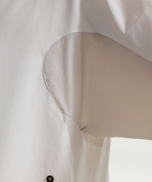 NIKE(ナイキ)の「ナイキ テック ヘリオス メンズ Dri-FIT ショートスリーブ トップ / Nike Tech Helios Men's Dri-FIT Short-Sleeve Top II2351-101 Off White(シャツ/ブラウス・メンズ・オフホワイト・XL/S/M/L/2XL)」の7枚目の写真