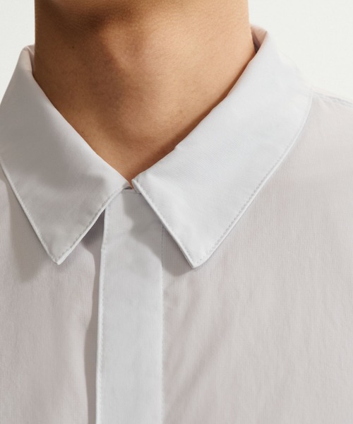 NIKE(ナイキ)の「ナイキ テック ヘリオス メンズ Dri-FIT ショートスリーブ トップ / Nike Tech Helios Men's Dri-FIT Short-Sleeve Top II2351-101 Off White(シャツ/ブラウス・メンズ・オフホワイト・XL/S/M/L/2XL)」の9枚目の写真