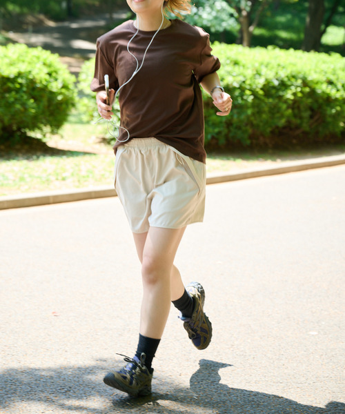 OUTDOOR PRODUCTS(アウトドアプロダクツ)の「ULT SPORTS RUNNIN' SHORTS(その他パンツ・レディース・ベージュ/チャコールグレー・FREE)」の4枚目の写真