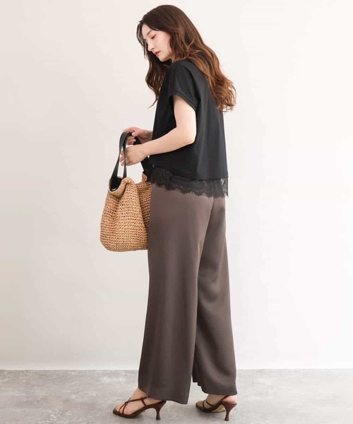 MK MICHEL KLEIN（エムケーミッシェルクラン）の「[接触冷感/洗える]ヘムレースデザインVネックカットソー（Tシャツ/カットソー・レディース・ホワイト/ブラック・38）」の8枚目の写真