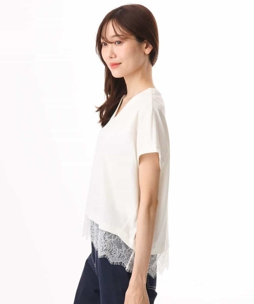 MK MICHEL KLEIN（エムケーミッシェルクラン）の「[接触冷感/洗える]ヘムレースデザインVネックカットソー（Tシャツ/カットソー・レディース・ホワイト/ブラック・38）」の16枚目の写真