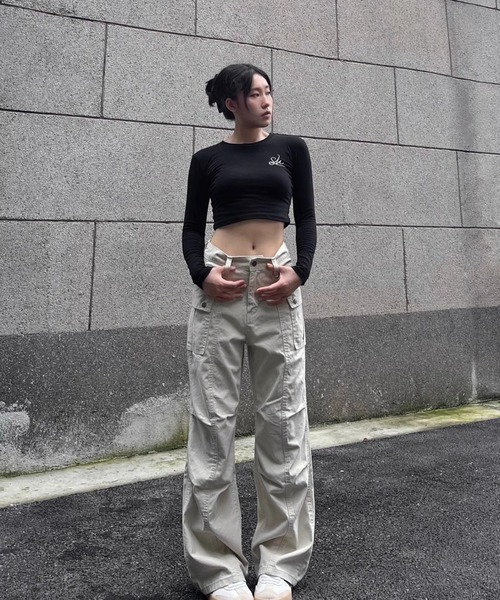 LAMPOON(ランプーン)の「フレアカーゴパンツ(カーゴパンツ・レディース・グレー/ベージュ・MEDIUM/LARGE/SMALL)」の8枚目の写真