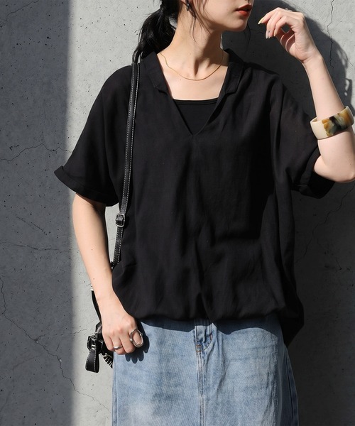 antiqua（アンティカ）の「フェイクレイヤード キーネック 重ね着風 プルオーバー シャツ（シャツ/ブラウス・レディース・ブラック系その他/ホワイト/ブラック・ONESIZE）」の8枚目の写真