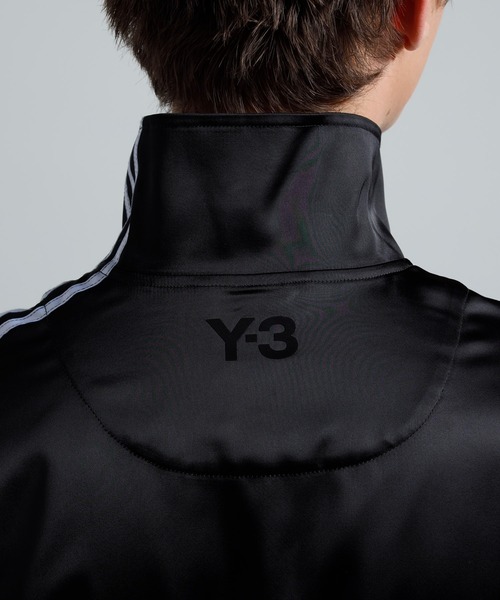 Y-3(ワイスリー)の「Y-3 SATIN GRADIENT 3 STRIPES TRACK TOP(ジャージ・メンズ・ブラック・XX-SMALL/X-SMALL/SMALL/MEDIUM/LARGE/X-LARGE)」の7枚目の写真
