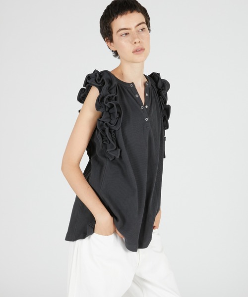 crinkle crinkle crinkle（クリンクルクリンクルクリンクル）の「【crinkle crinkle crinkle】waffle frill nosleeve top/ワッフルフリルノースリーブトップ（Tシャツ/カットソー・レディース・チャコールグレー/アイボリー・FREE）」の10枚目の写真
