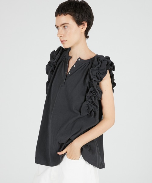crinkle crinkle crinkle（クリンクルクリンクルクリンクル）の「【crinkle crinkle crinkle】waffle frill nosleeve top/ワッフルフリルノースリーブトップ（Tシャツ/カットソー・レディース・チャコールグレー/アイボリー・FREE）」の11枚目の写真