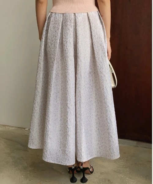 BIRTHDAY BASH(バースデイバッシュ)の「SARAH VOLUME FLORAL SKIRT(サラボリュームフローラルスカート)(スカート・レディース・ライトグレー・MEDIUM/SMALL)」の3枚目の写真