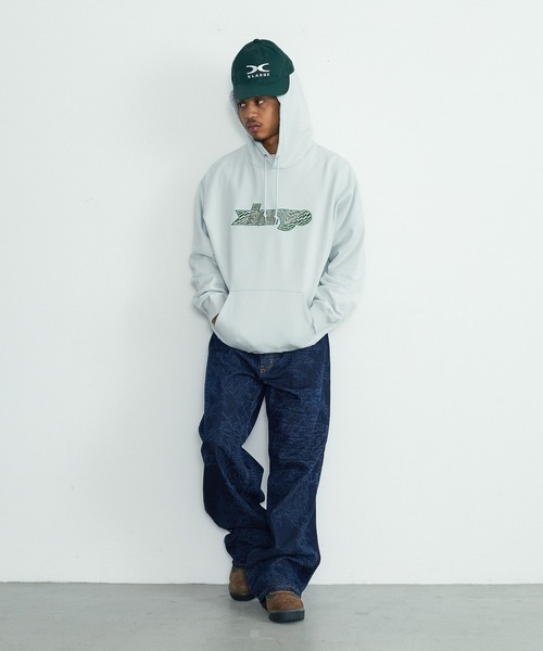 XLARGE(エクストララージ)の「PSYCHEDELIC HOODED SWEATSHIRT(パーカー・メンズ・グレー/ブラック/グリーン・L/M/S/XL)」の5枚目の写真