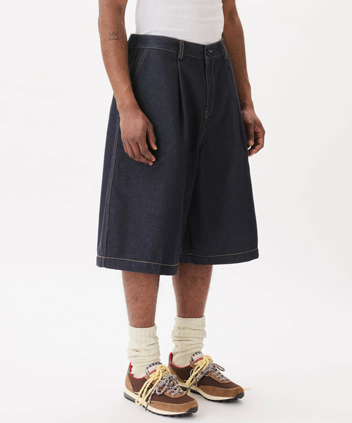 WISM(ウィズム)の「Estudio Niksen / エストゥディオ・ニクセン Pintuck Wide Shorts(その他パンツ・メンズ・ネイビー・2/1)」の1枚目の写真