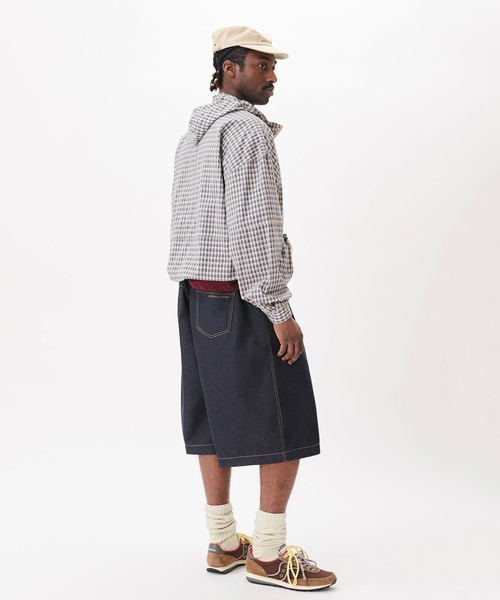 WISM(ウィズム)の「Estudio Niksen / エストゥディオ・ニクセン Pintuck Wide Shorts(その他パンツ・メンズ・ネイビー・2/1)」の3枚目の写真