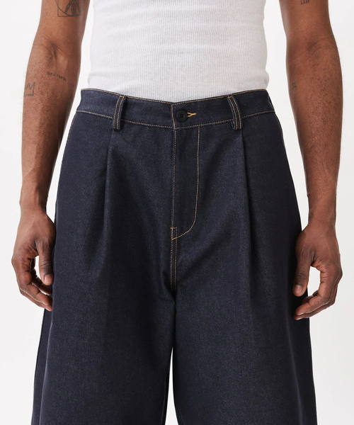 WISM(ウィズム)の「Estudio Niksen / エストゥディオ・ニクセン Pintuck Wide Shorts(その他パンツ・メンズ・ネイビー・2/1)」の7枚目の写真