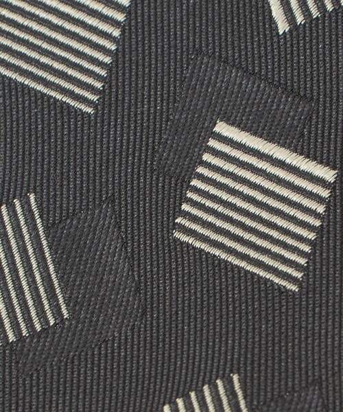 UNITED ARROWS(ユナイテッドアローズ)の「スクエア コモン ジャガード ネクタイ(ネクタイ・メンズ・ダークブラウン/ダークグレー・FREE)」の5枚目の写真