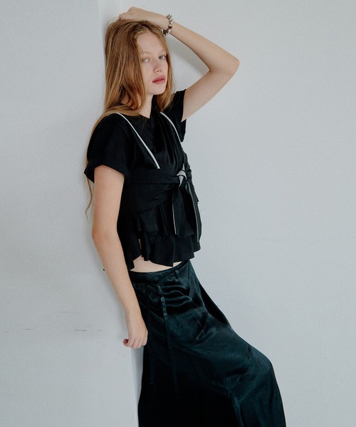 LE CIEL BLEU(ルシェルブルー)の「フレアードボウディテールTシャツ / Flared Bow-Detail T-Shirt(Tシャツ/カットソー・レディース・ブラック/チャコールグレー・36)」の9枚目の写真
