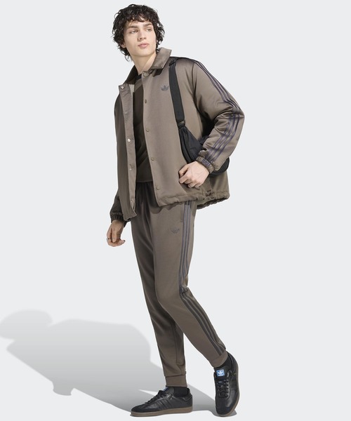 adidas（アディダス）の「adidas/アディダス 3 STRIPES SATIN COACHES JACKET スリーストライプス サテン コーチジャケット ライトアウター ブルゾン 袖ライン ブランドロゴ シンプル ベーシック メンズ レディース 2026年秋冬 秋服（スタジャン・メンズ・ブラック/ライトブラウン・S/M/L/XL）」の6枚目の写真