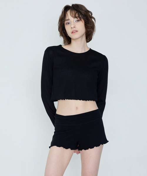 DEVIWEAR(デヴィウェア)の「女性 ヨガウェア DEVI-B0061-ブラック ピラティス ビビアナ リブ ショーツ(その他パンツ・レディース・ブラック・1/2)」の2枚目の写真
