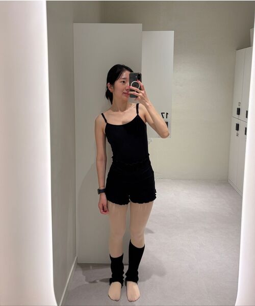 DEVIWEAR(デヴィウェア)の「女性 ヨガウェア DEVI-B0061-ブラック ピラティス ビビアナ リブ ショーツ(その他パンツ・レディース・ブラック・1/2)」の10枚目の写真