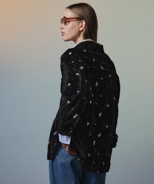 MAISON SPECIAL（メゾンスペシャル）の「Flower Embroidery Velour Overshirt/フラワーエンブロイダリーベロアオーバーシャツ（シャツ/ブラウス・レディース・ブラック/ブルー/ホワイト・FREE）」の11枚目の写真