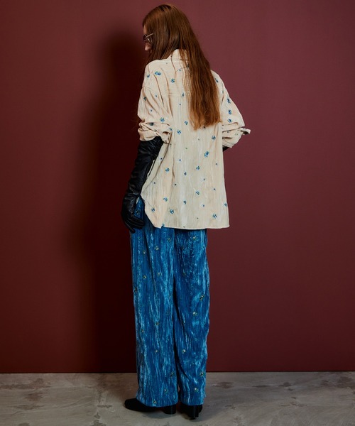 MAISON SPECIAL（メゾンスペシャル）の「Flower Embroidery Velour Overshirt/フラワーエンブロイダリーベロアオーバーシャツ（シャツ/ブラウス・レディース・ブラック/ブルー/ホワイト・FREE）」の20枚目の写真