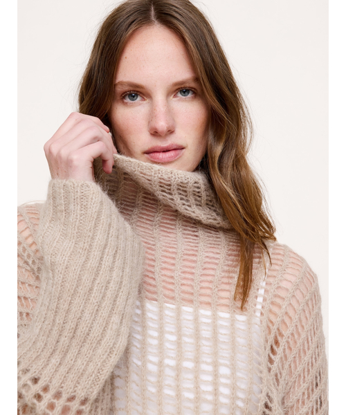 Banana Republic(バナナリパブリック)の「イタリアン オープンステッチ ファネルネック セーター(ニット/セーター・レディース・ナチュラル/ブラック・XS/S/M/L)」の1枚目の写真