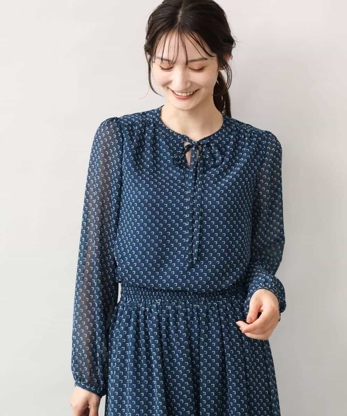 MK MICHEL KLEIN（エムケーミッシェルクラン）の「[洗える]スクエア幾何柄シフォンブラウス（シャツ/ブラウス・レディース・ブルーグリーン/ブラウン・38）」の13枚目の写真